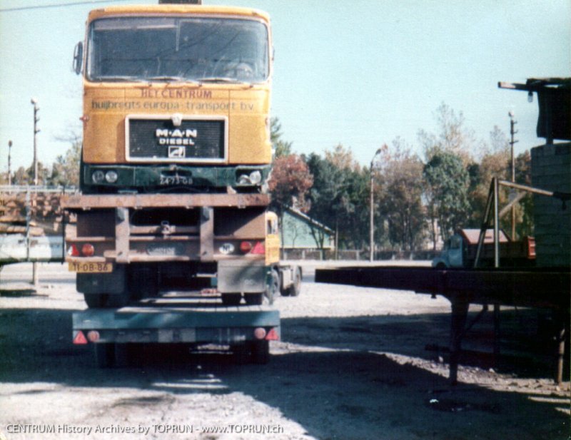 MAN-19320-2473GB-1975-I.jpg